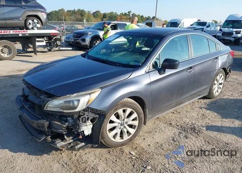 2015 Subaru Legacy 2.5I Premium z USA, uszkodzony, nr VIN 4S3BNAC68F3026899